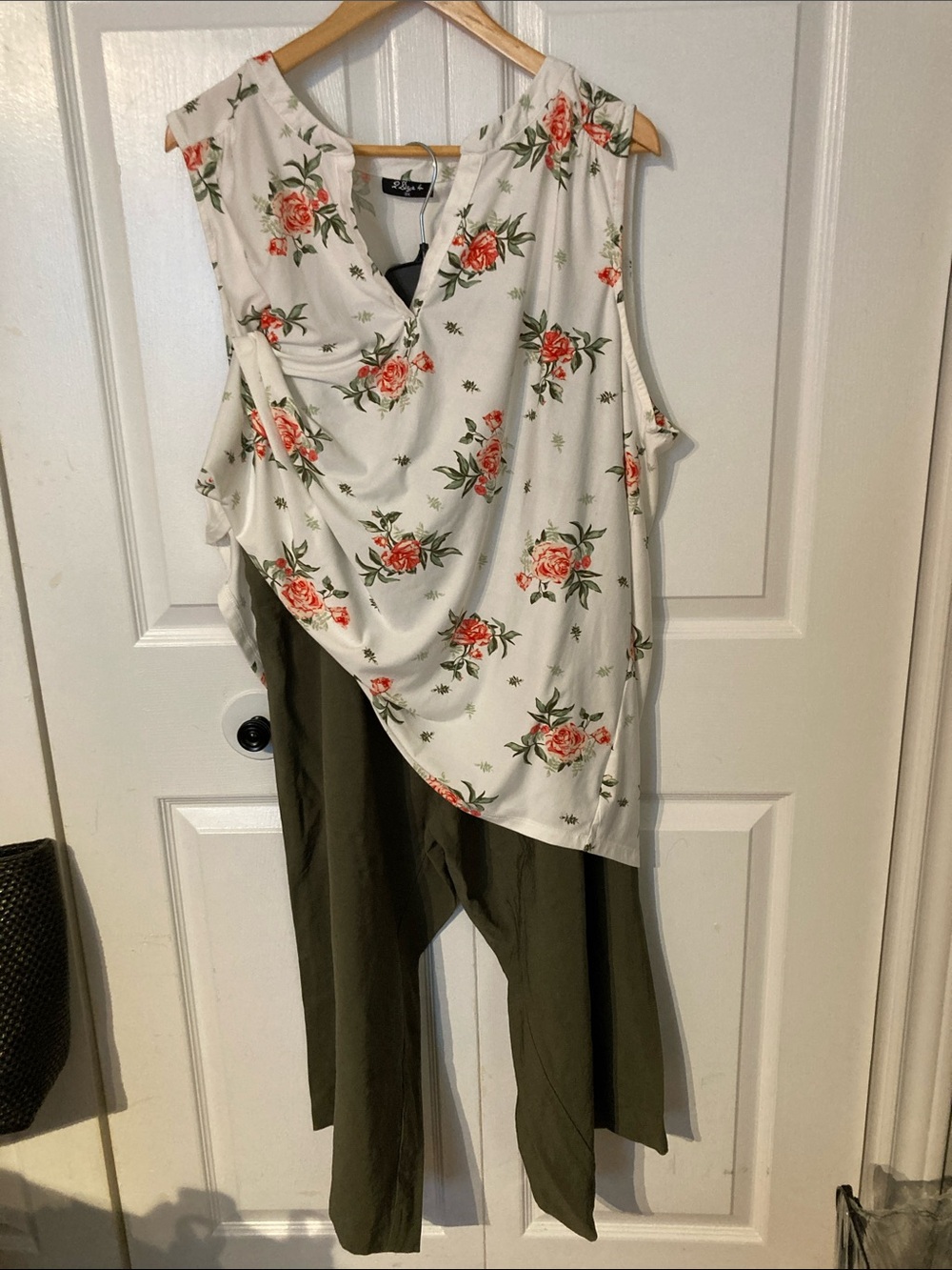 Laura Plus Olive Green Wide Leg capris with a sleeveless top